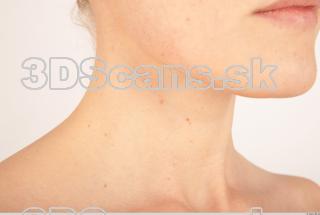 Photo reference of neck 0002